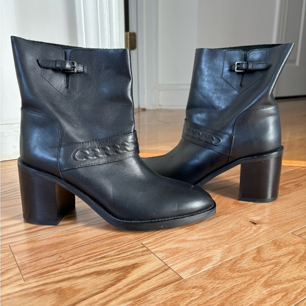Aquatalia Boots - NEVER WORN - Size 8.5